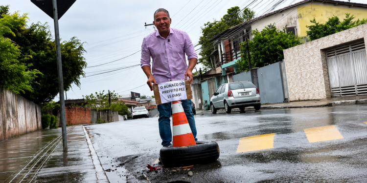 Vereador Luciano Almeida ironiza buracos em Alagoinhas e cria o “Buraco do Guga”