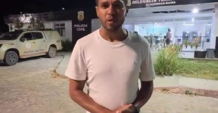 Thiancle deixa delegacia à noite e fala em abuso de autoridade em Alagoinhas