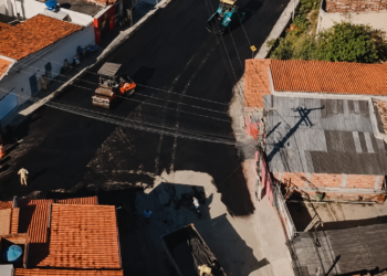 Com recursos de emenda de deputado federal, rua do Inácio Bastos recebe pavimentação em Alagoinhas