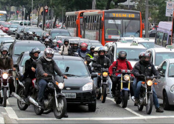 Bahia abre 20 mil vagas para CNH gratuita
