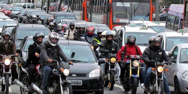 Bahia abre 20 mil vagas para CNH gratuita