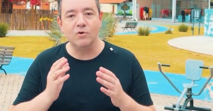 Leandro defende voto consciente e critica políticos que compram votos